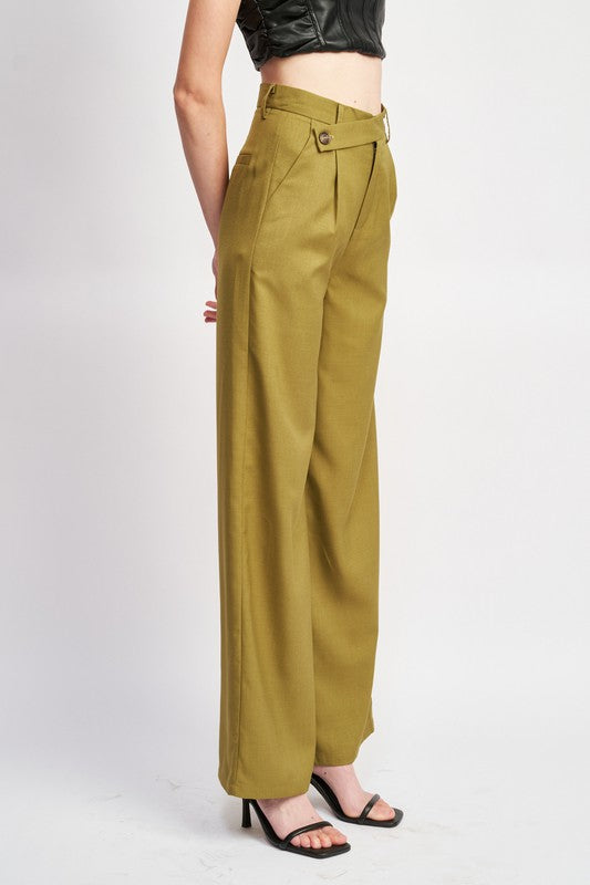 HIGH ASYMMETRICAL WAIST PLEATED PANTS