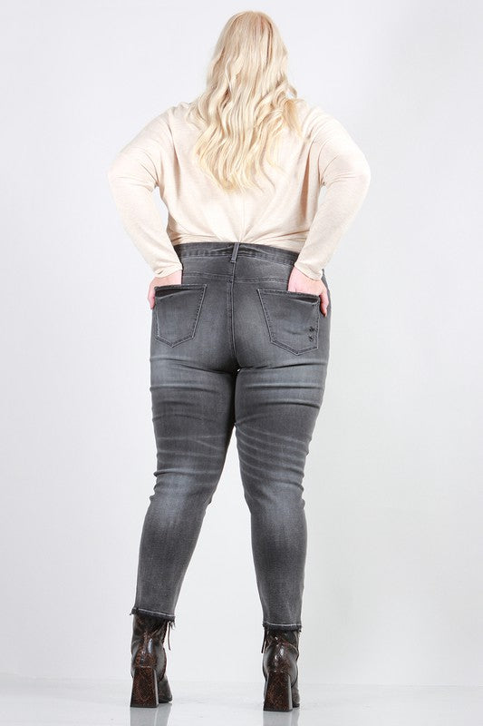 PLUS SIZE SKINNY WITH DESTROY