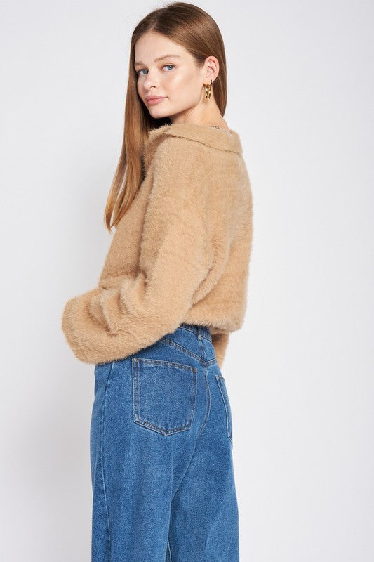 V NECK FUZZY CROPPED SWEATER