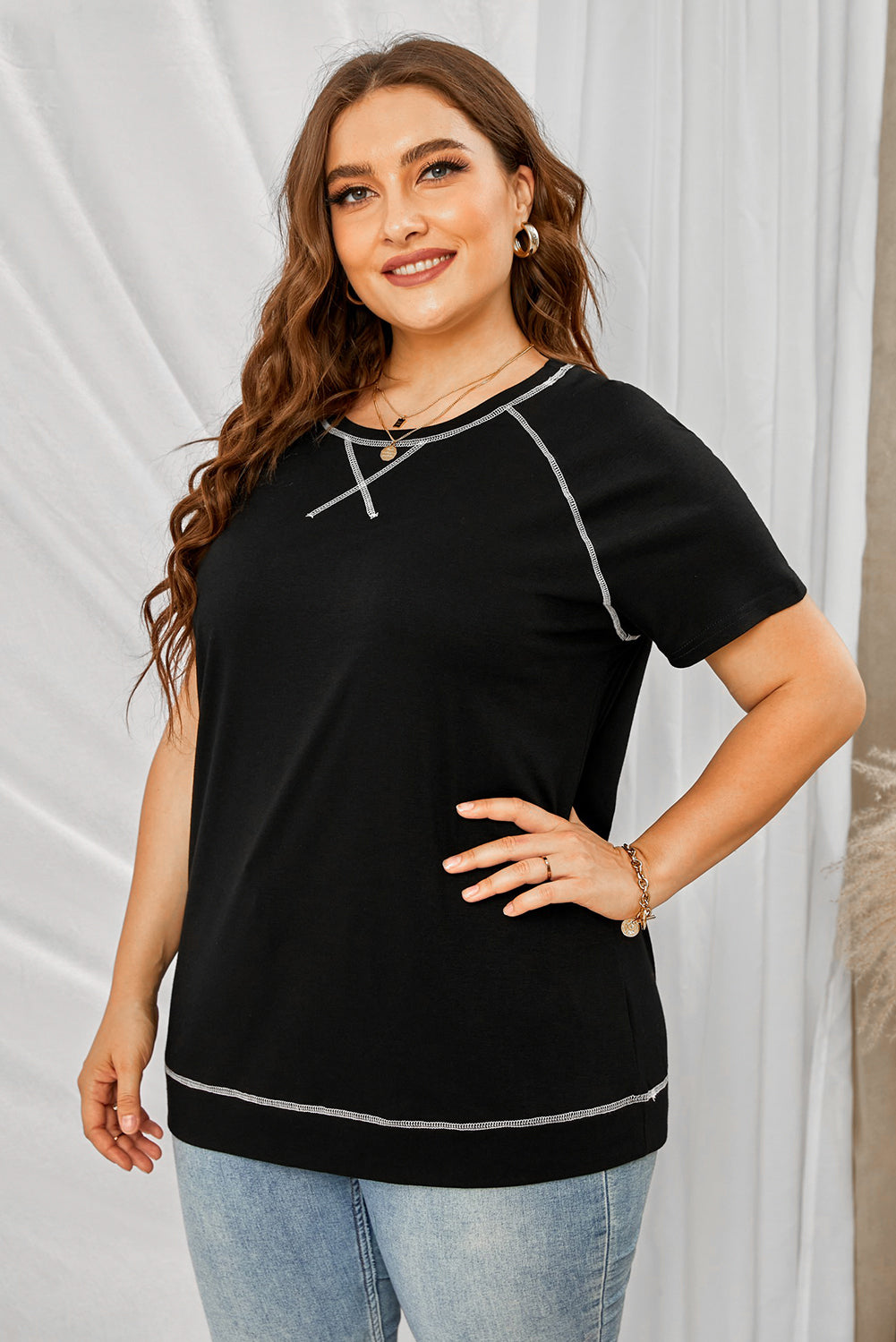 Plus Size Contrast Stitching Crewneck Tee - Touch Me Textures