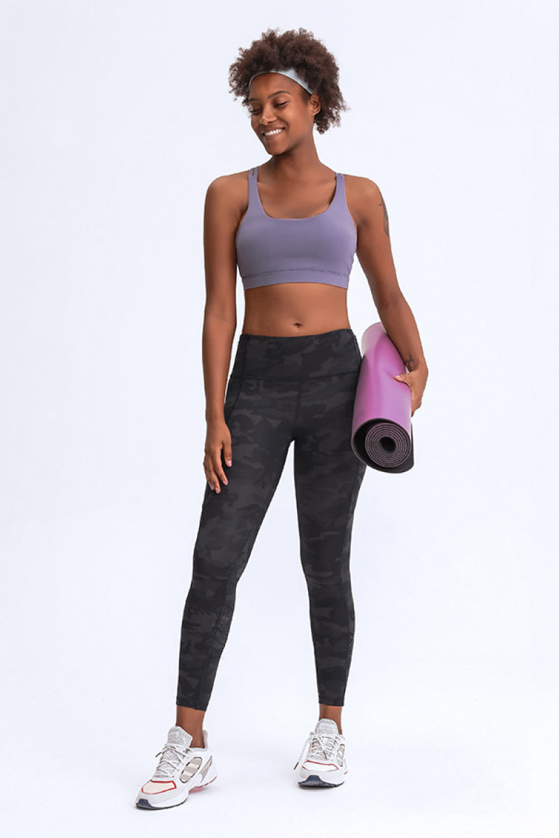 Thigh Pocket Active Leggings - Touch Me Textures